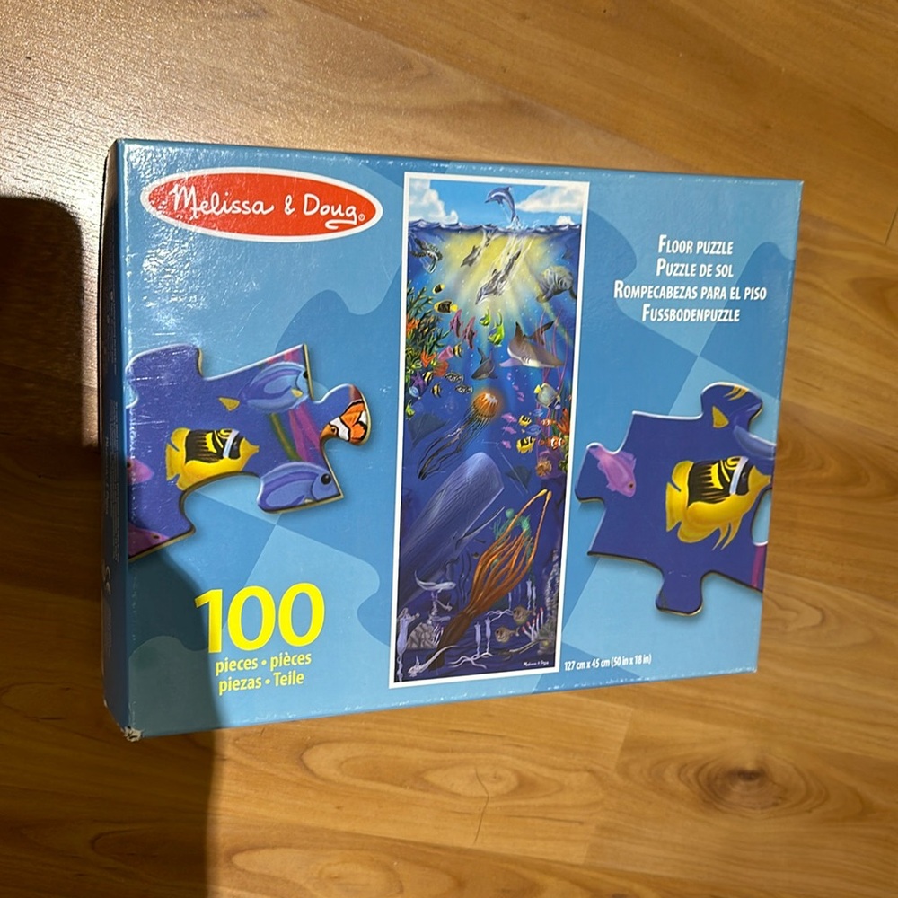 100 pieces Melissa & Doug puzzle